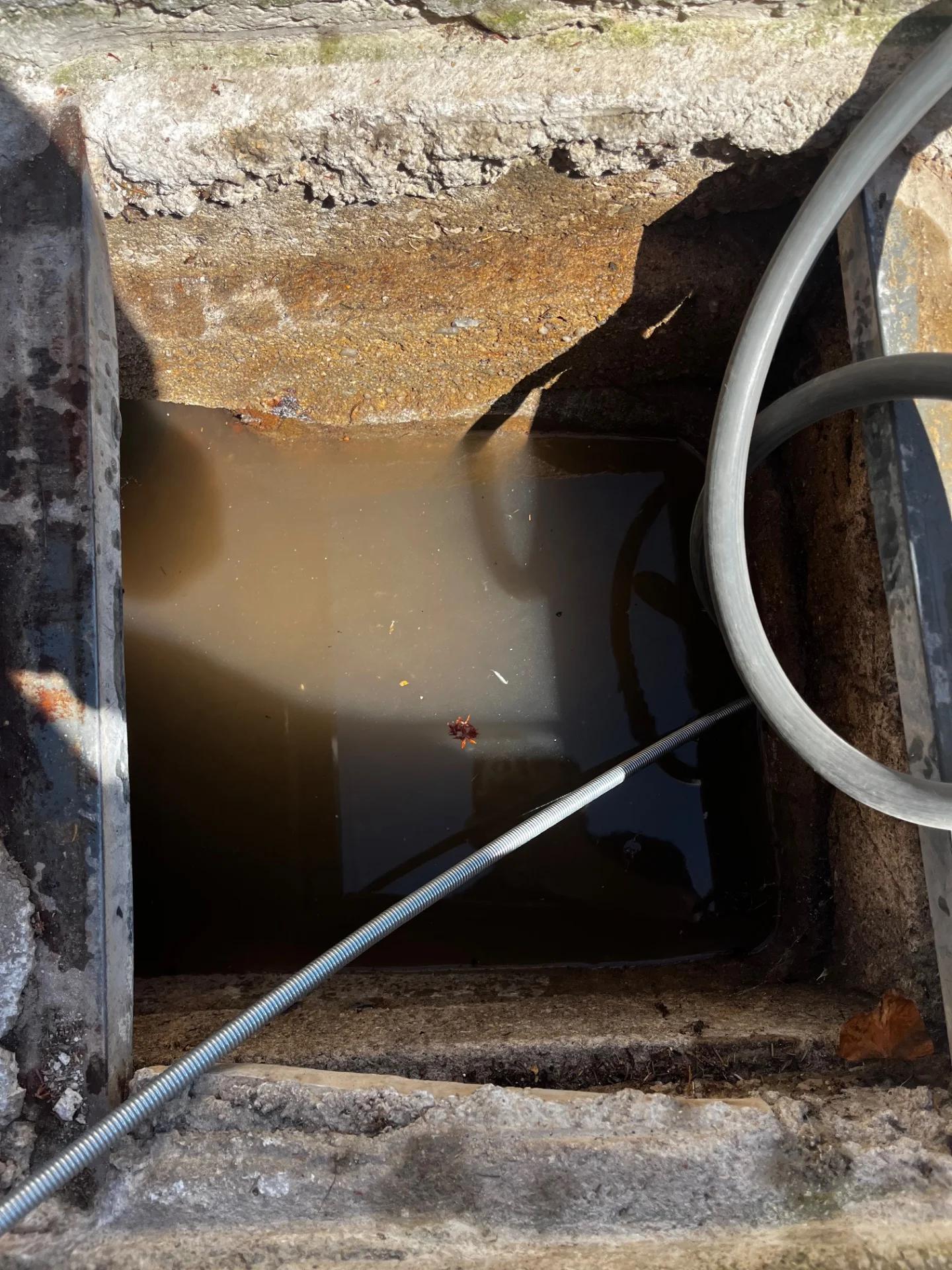 Débouchage canalisation à Bandol — avant intervention