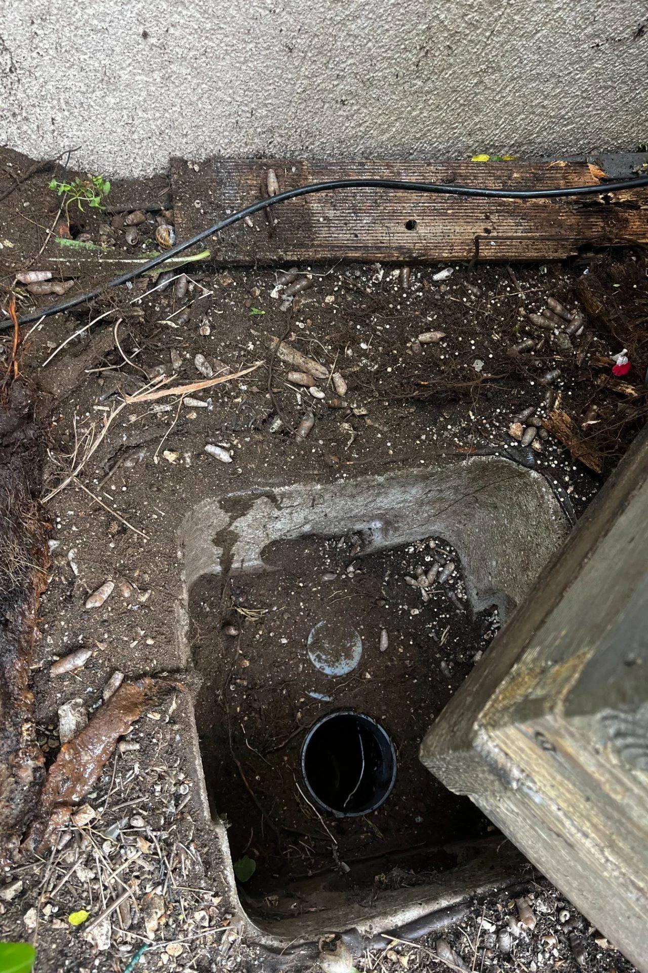 Débouchage canalisation à La Seyne-sur-Mer — avant intervention