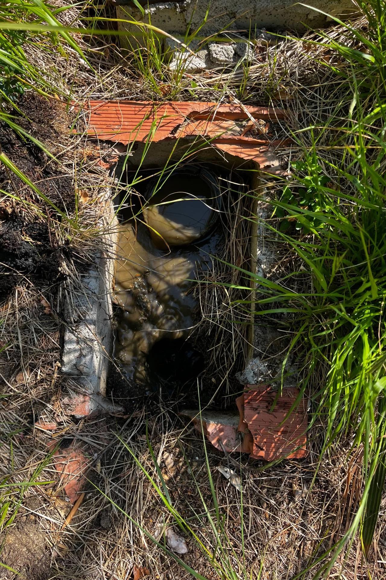 Débouchage canalisation à Le Lavandou — avant intervention