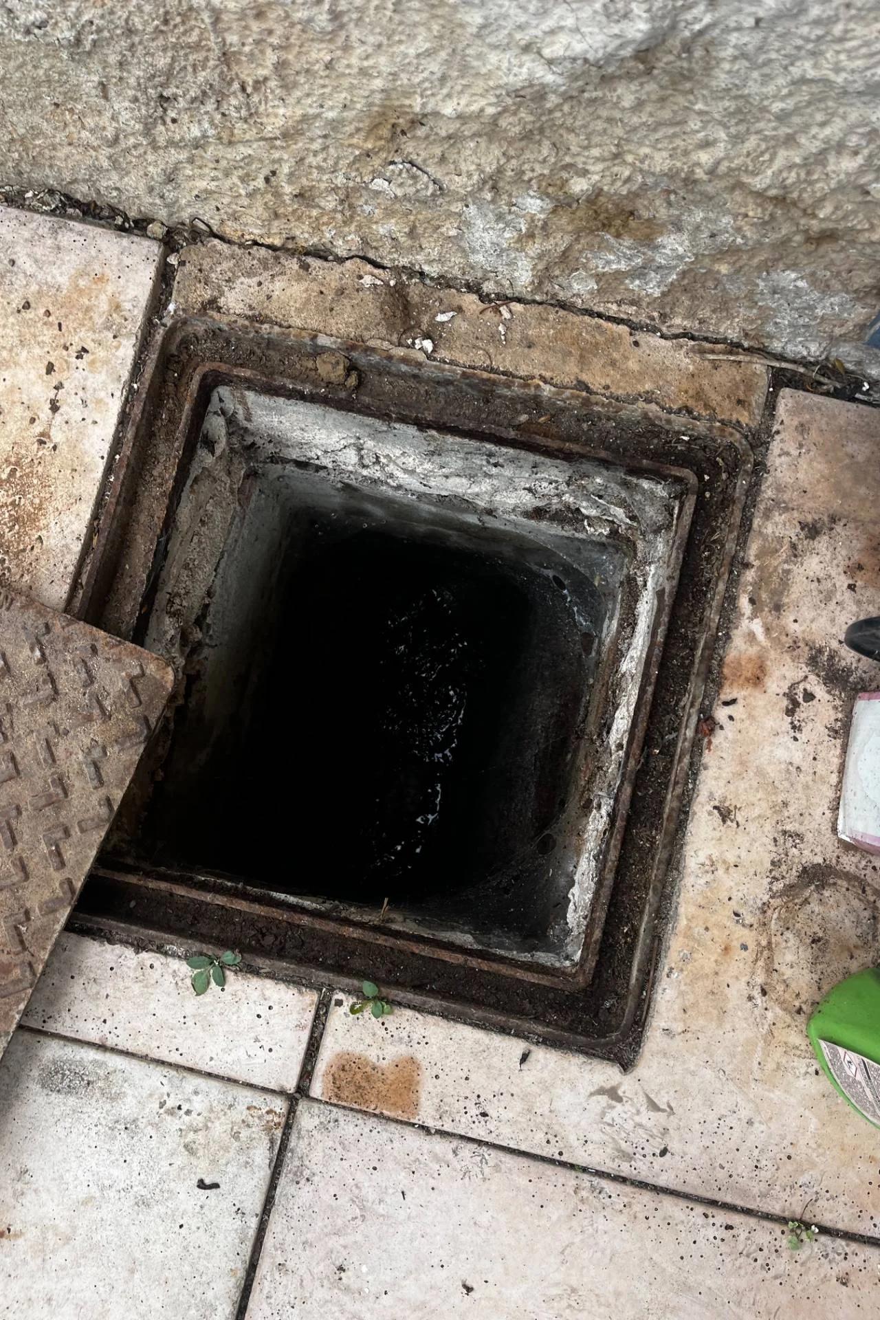 Débouchage canalisation au Pradet : racines massives et contre-pente constatées
