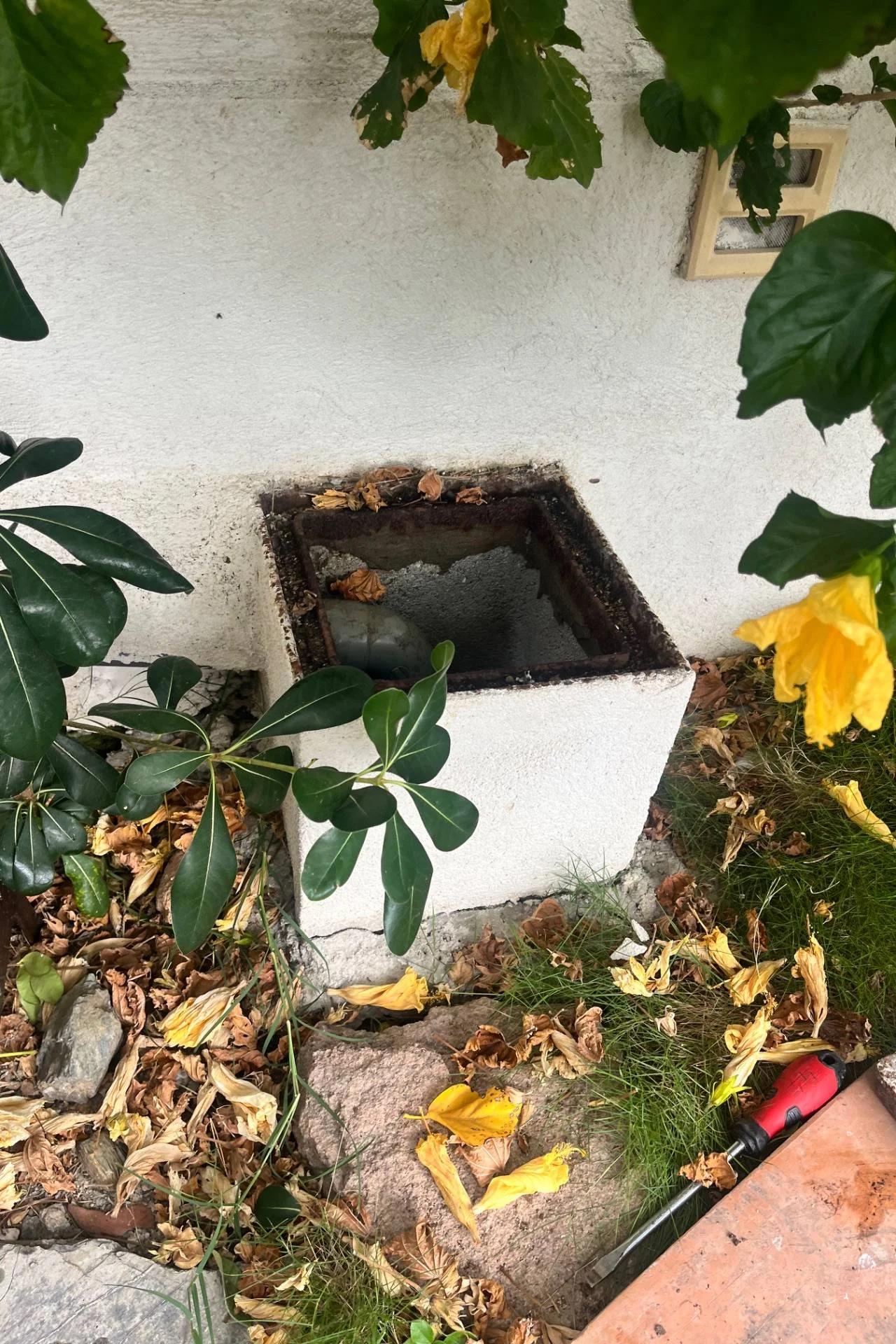 Débouchage canalisation à Toulon — avant intervention