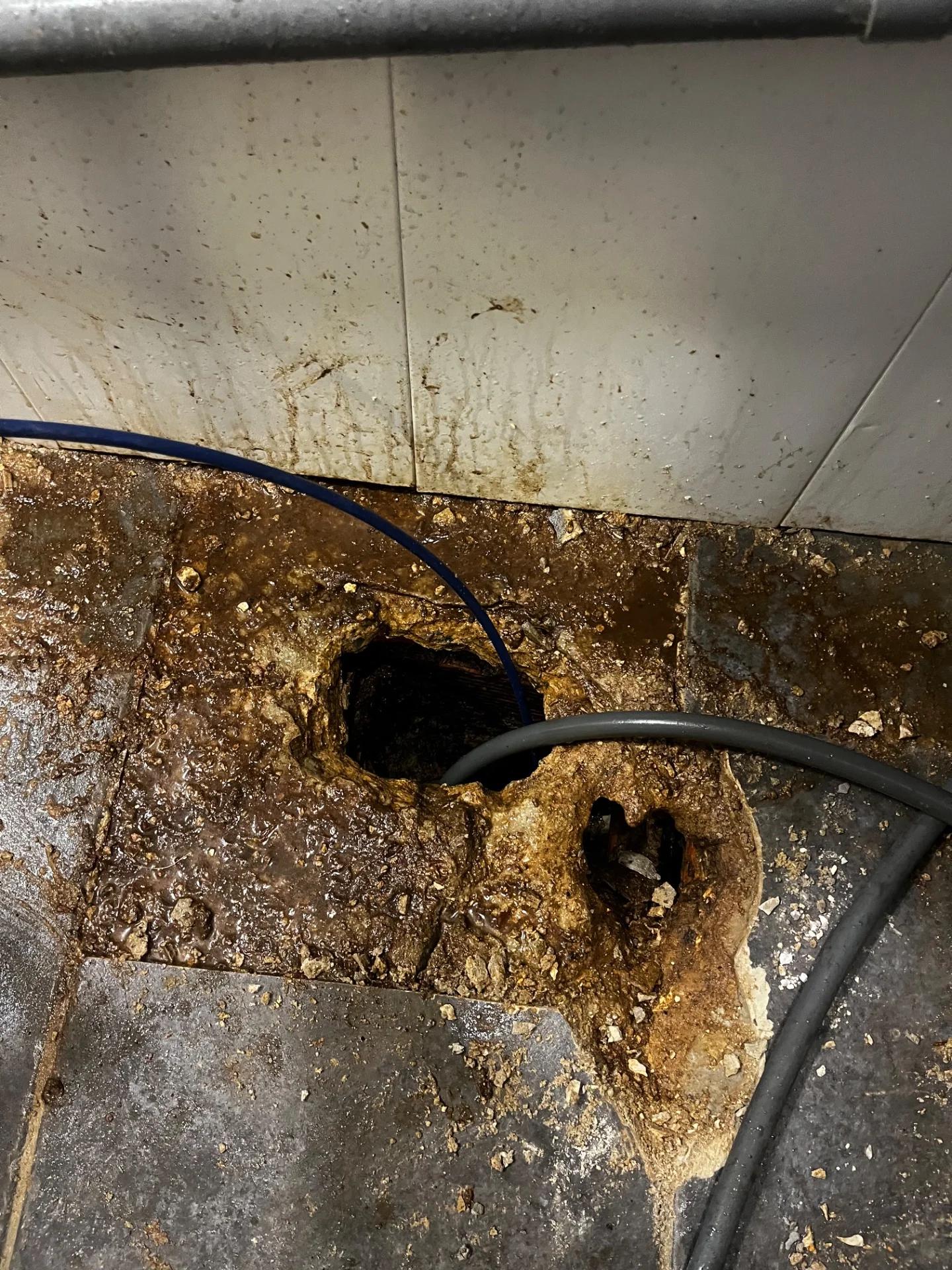 Débouchage WC à Toulon — avant intervention