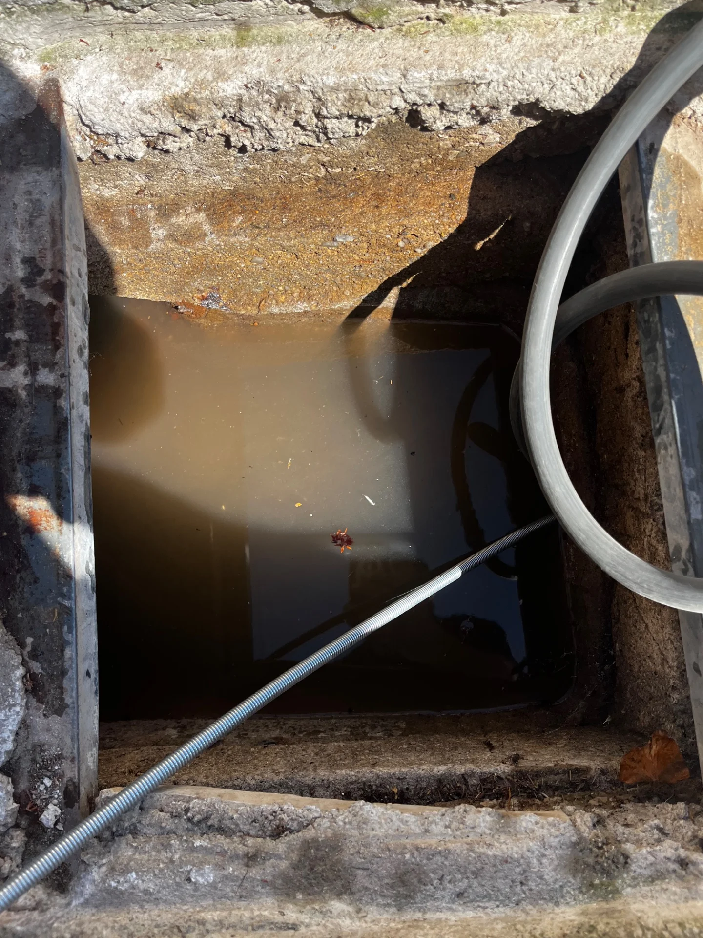 Débouchage canalisation à Bandol — avant intervention
