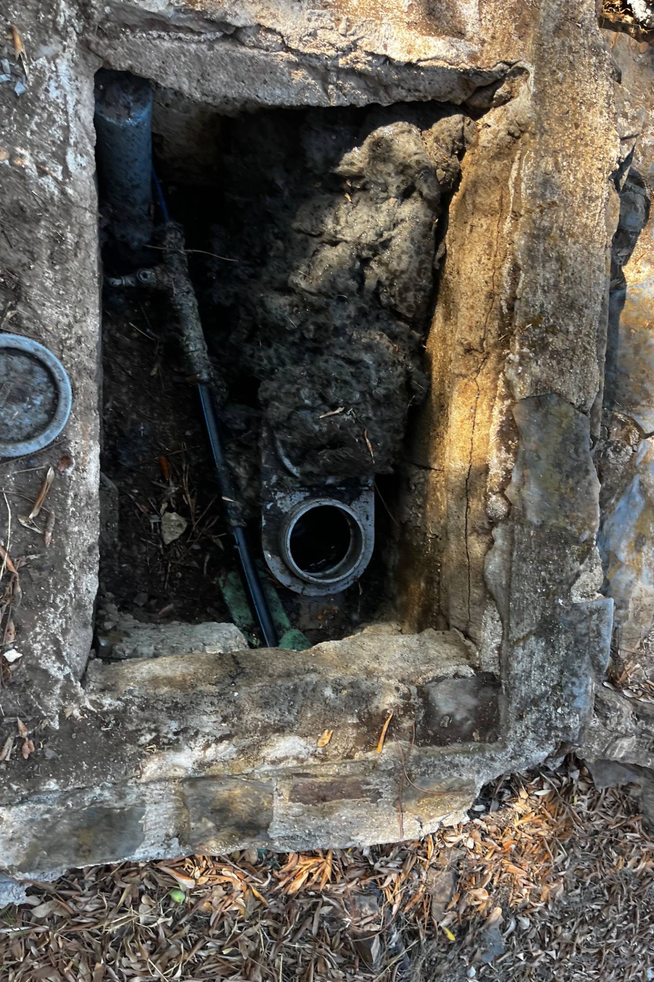 Débouchage canalisation à Pierrefeu-du-Var — avant intervention