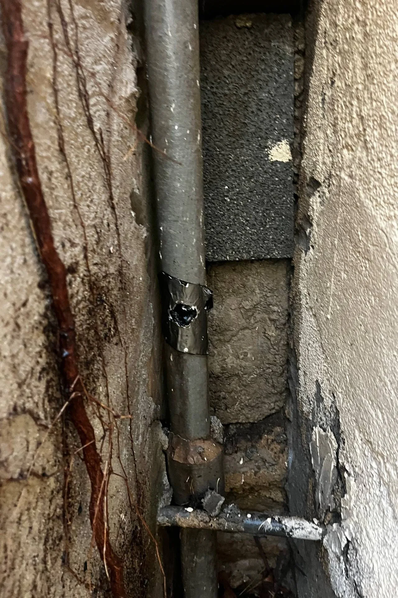 Débouchage canalisation à Saint-Cyr-sur-Mer — avant intervention