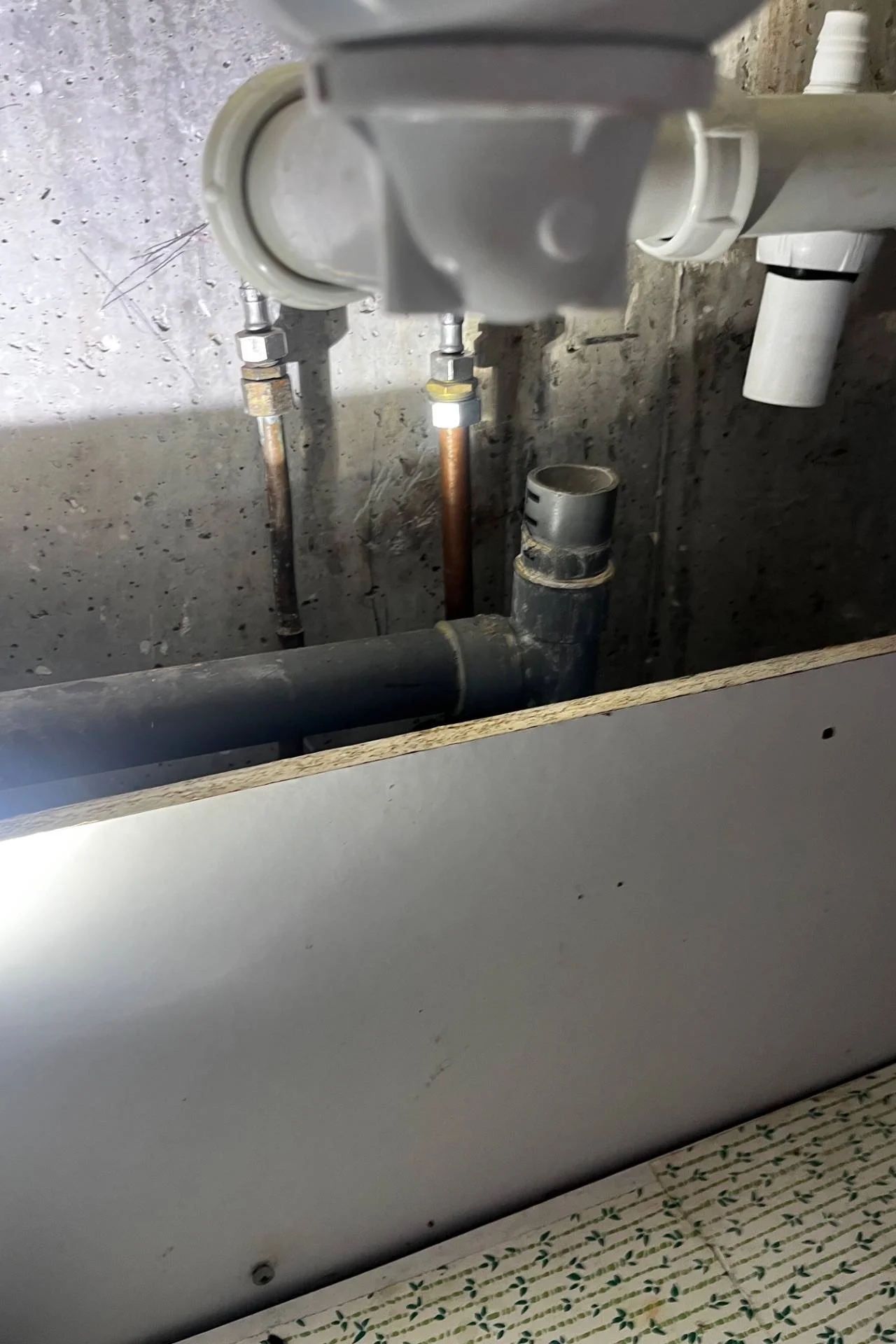 Débouchage canalisation à Toulon — avant intervention