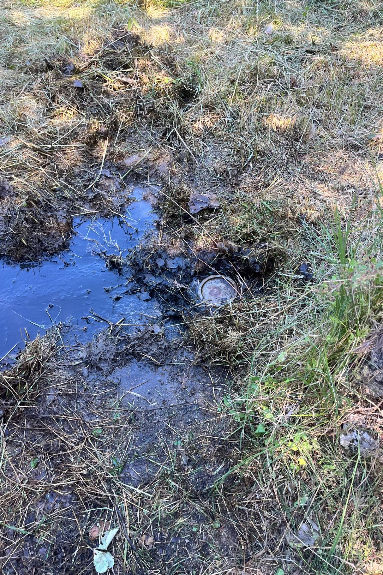 Avant : Débouchage d'une évacuation PVC 100 bouchée sur 15 mètres jusqu'au ruisseau à Tourtour