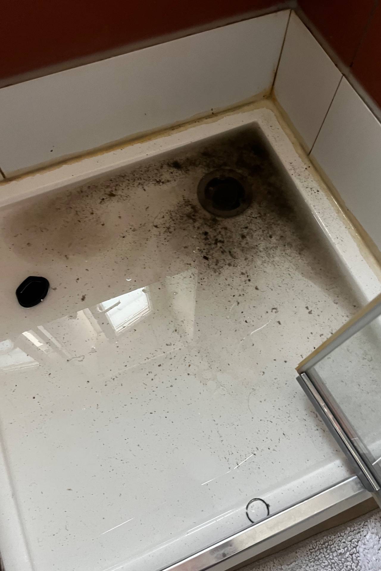 Débouchage douche à Toulon — avant intervention