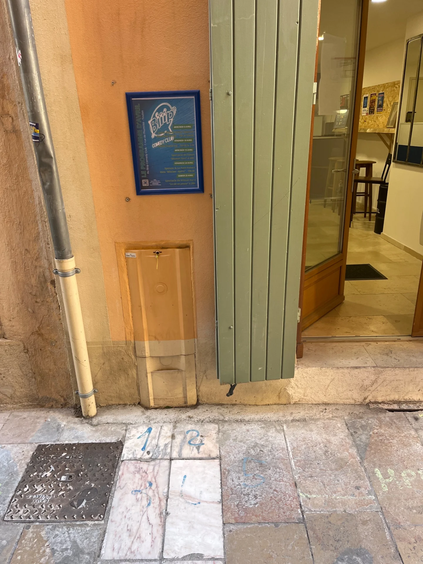 Débouchage WC à Toulon — avant intervention