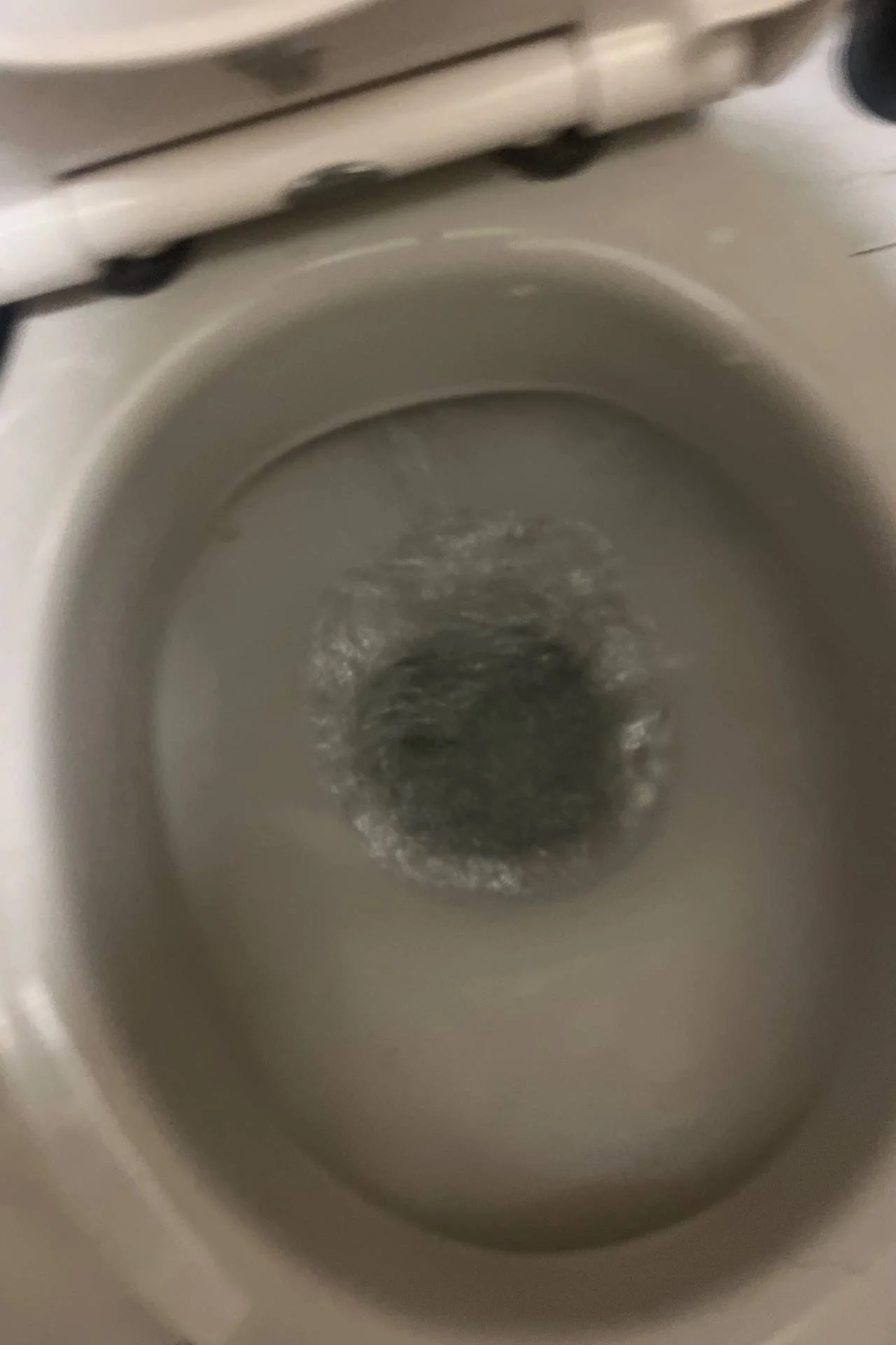 Débouchage WC à Toulon — avant intervention